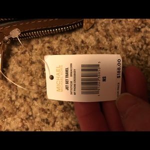 Michael Kors Bags - Michael Kors Jet Set Travel Mf Crossbody Michael Kors Bags - Michael Kors Jet Set Travel Mf Crossbody